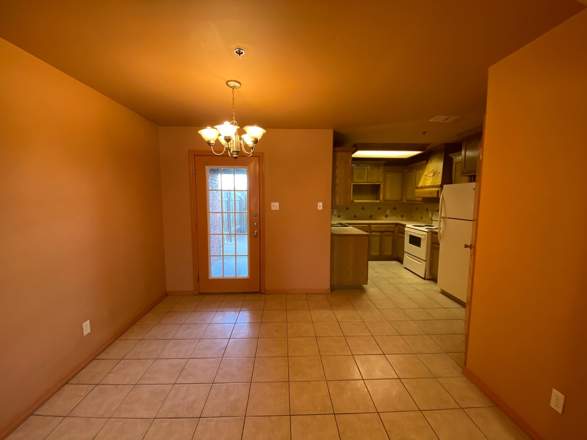 Building Photo - 1306 W Fig Ave