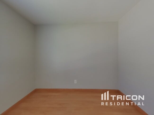 Building Photo - 9027 Warm Springs Cir