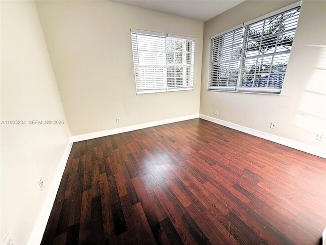 Building Photo - 5081 SW 136th Terrace