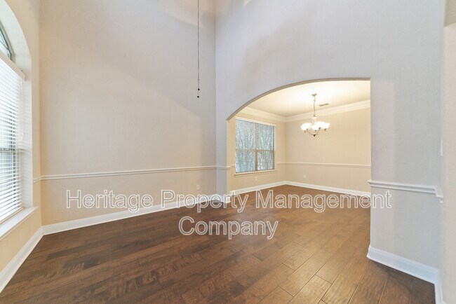 Building Photo - 7110 Hovingham