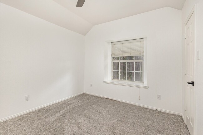 Building Photo - 4608 Temecula Creek Trail