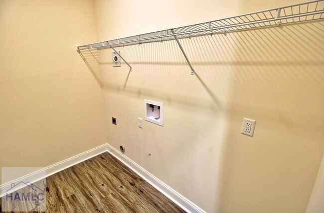 Building Photo - 455 Bluff Rd