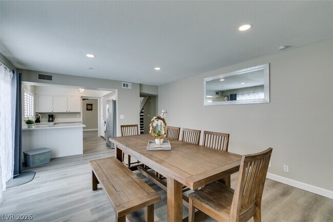 Building Photo - 6585 Minton Ct