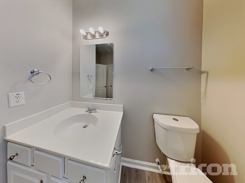 Building Photo - 2104 Bradbury Ct