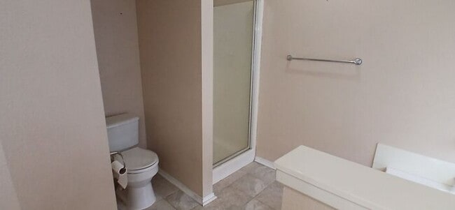 Building Photo - Summerfields Beauty: Oversized Kitchen + Flex 4th Bedroom