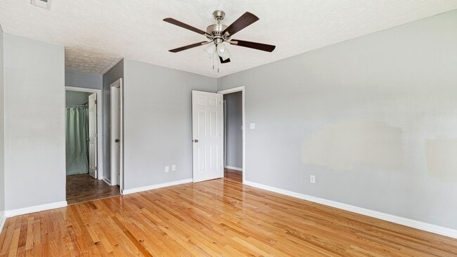 Building Photo - 5017 Tangerine Dr