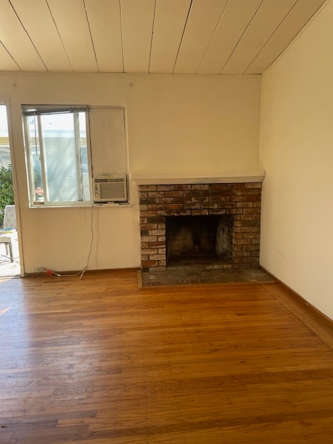 Fire place - 3121 Alma St