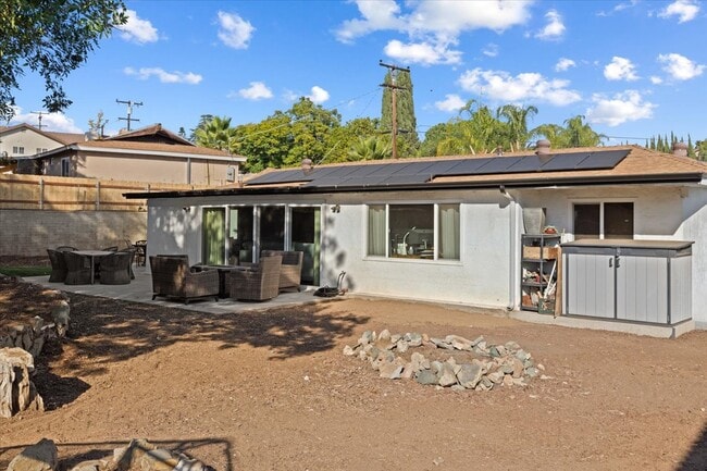 Building Photo - 1540 Souvenir Dr