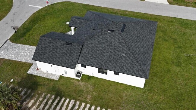 Building Photo - 10426 Live Oak Rd