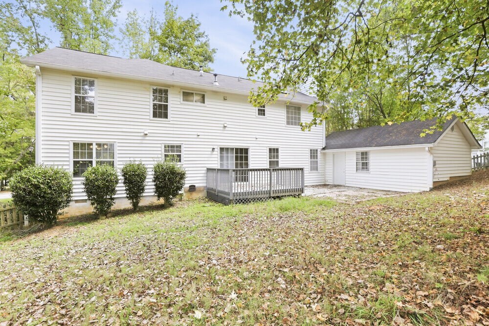 Building Photo - 2915 Emerson Lake Dr