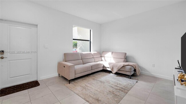 Building Photo - 11851 SW 246 Terrace