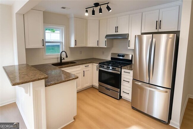 Building Photo - 2502 Barge Rd SW