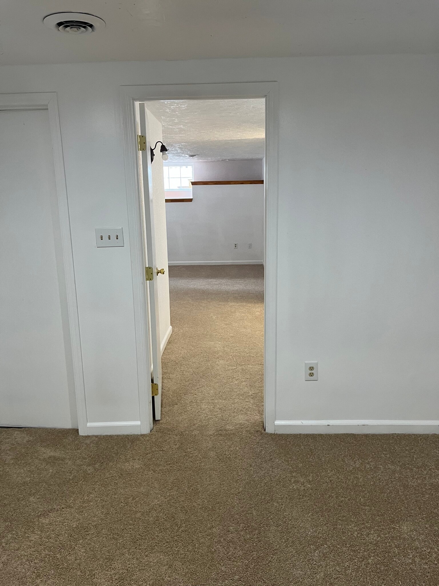 Building Photo - 102 Gateway Dr