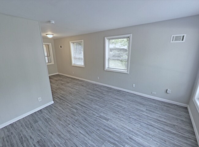 Building Photo - 726 Randle St