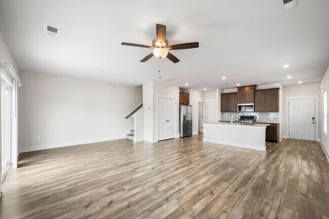 Building Photo - 115 Ted Dr