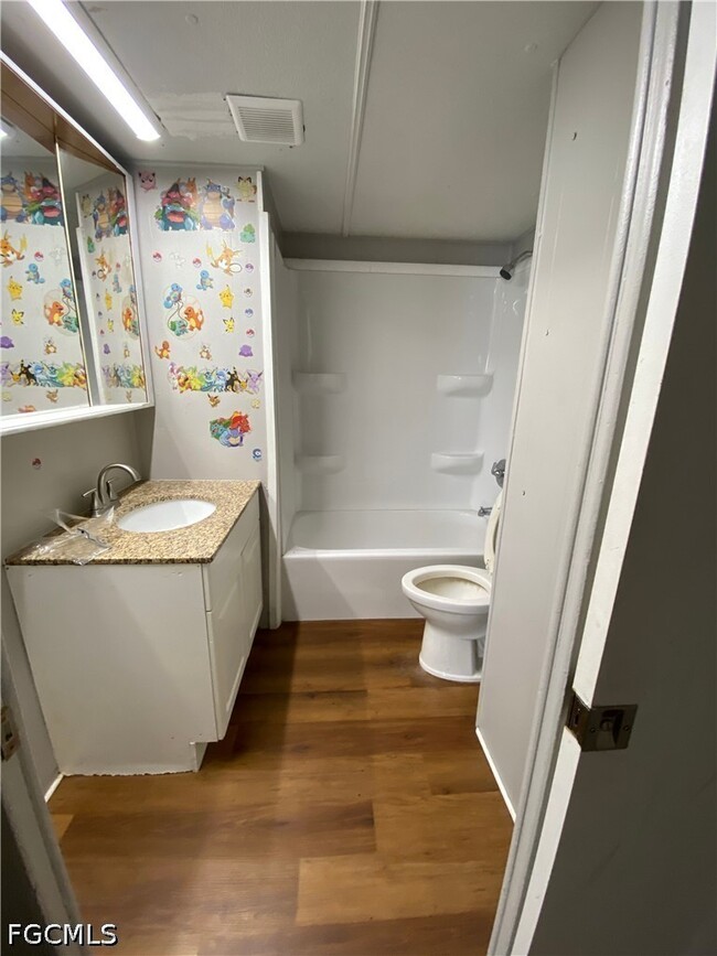 Building Photo - 2210 Cantor Ln