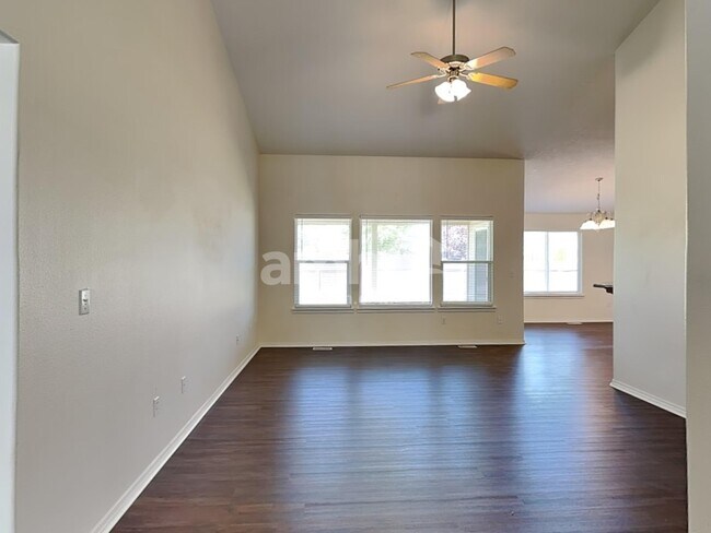 Building Photo - 11324 W Blake Dr