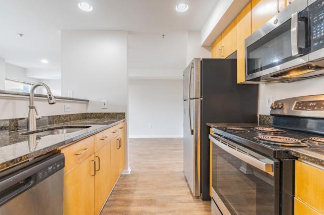 Building Photo - 0 bedroom in Seattle WA 98119