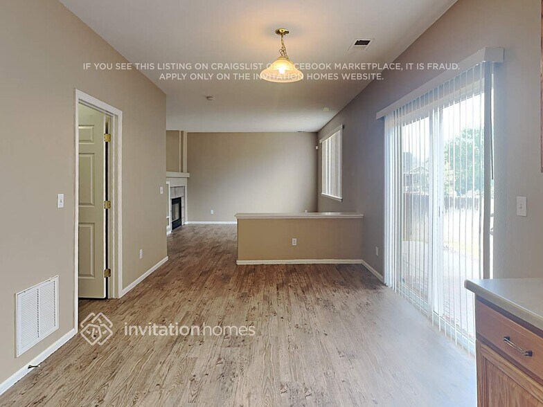 Building Photo - 13823 E 104th Pl