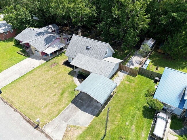 Building Photo - 314 Linwood Dr