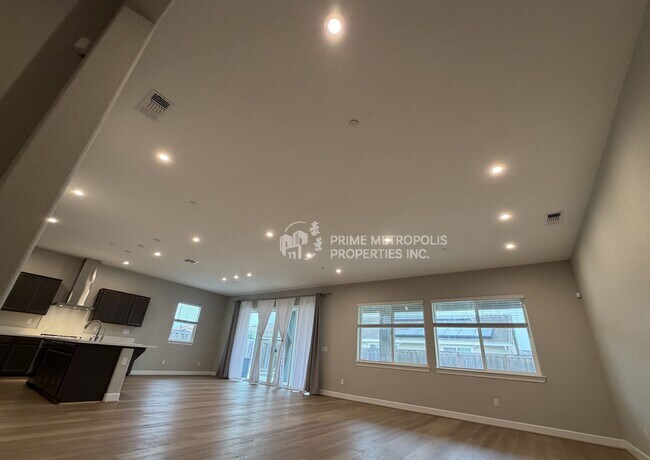 Building Photo - 681 Bacarra St