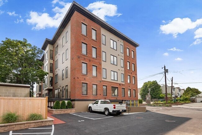 Building Photo - 386-388 Washington St