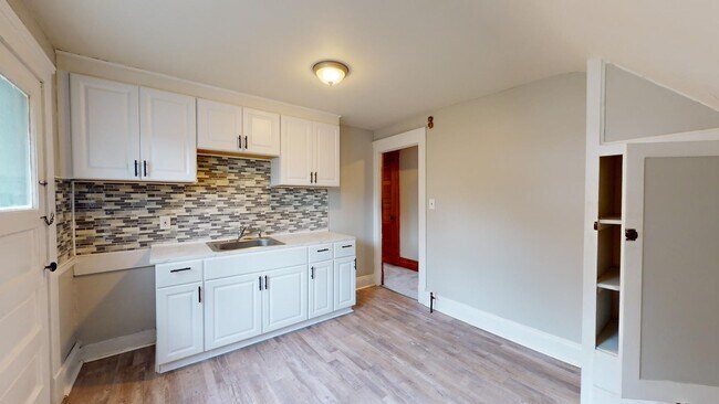 Primary Photo - 3518-20 W.54th