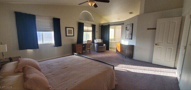 Building Photo - 1729 Mexican Poppy St