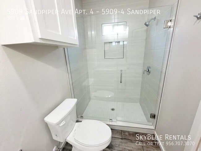 Building Photo - 5909 Sandpiper Ave