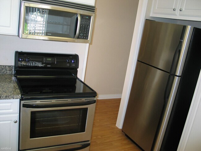 Building Photo - 3 br, 2 bath Condo - Waterbridge