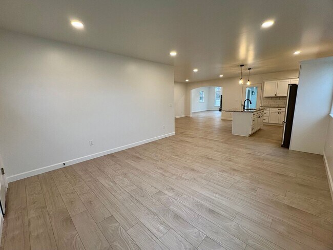 Building Photo - Newly Built 3 Bedroom 1.5 Bathroom Available in Spring Grove!