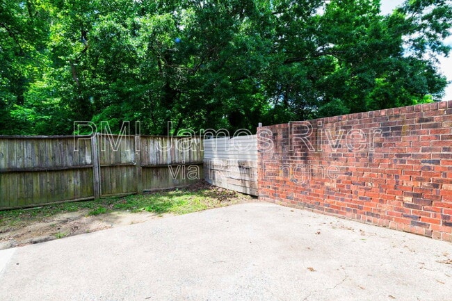Building Photo - 3403 Chalfont Dr
