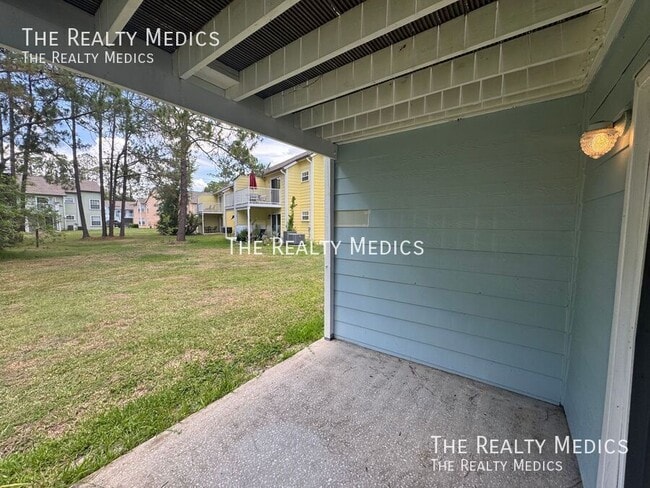 Building Photo - 2036 Royal Bay Blvd