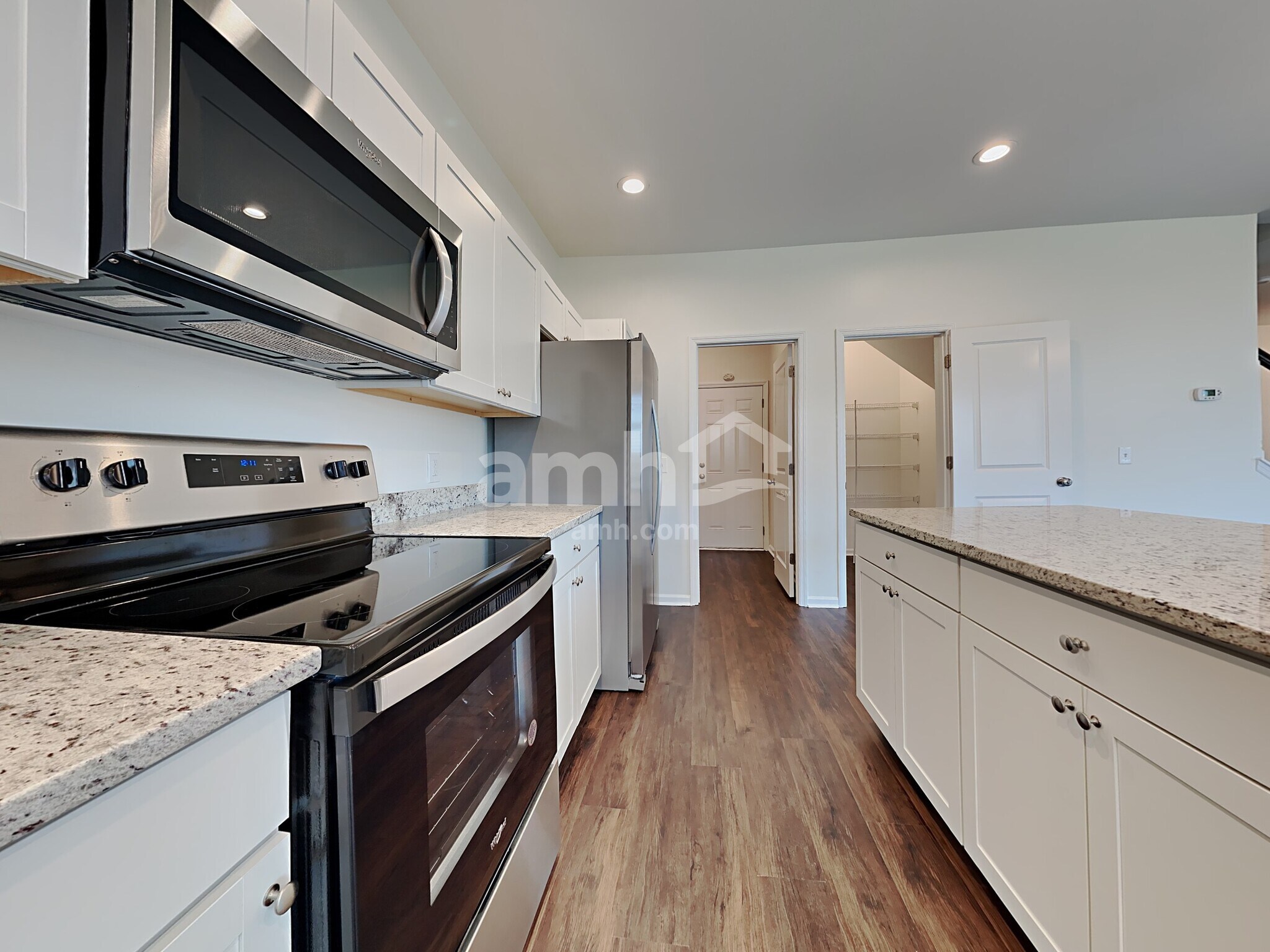 Building Photo - 136 Weeping Cypress Dr