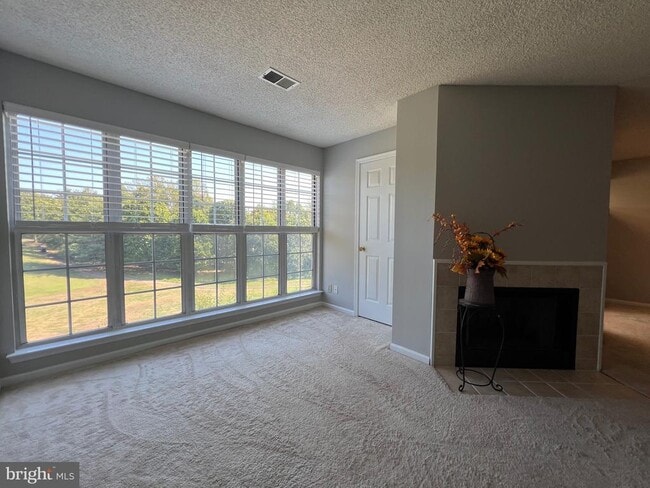 Building Photo - 12100 Greenway Ct