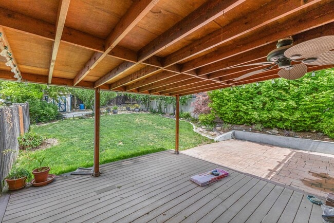 Building Photo - 951 E 700 S