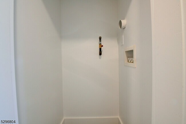 Building Photo - 477 S 20th St