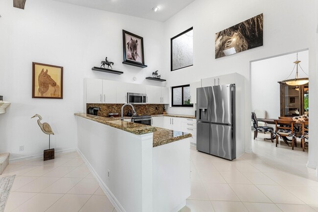 Building Photo - 2601 Sheltingham Dr