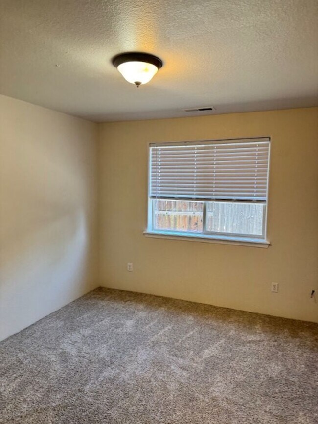Building Photo - 2346 Stonefield Way