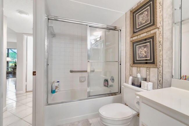 Building Photo - 7280 Amberly Ln