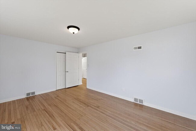 Building Photo - 1567 Sugartown Rd