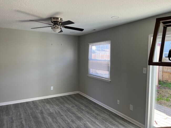 Building Photo - 1109 Netherland Ct