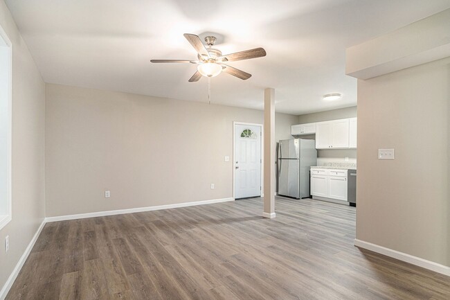 Building Photo - Fully Renovated 3BR/2BA in Forest Park!