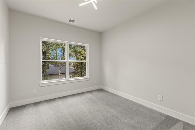 Building Photo - 225 St Andrews Dr