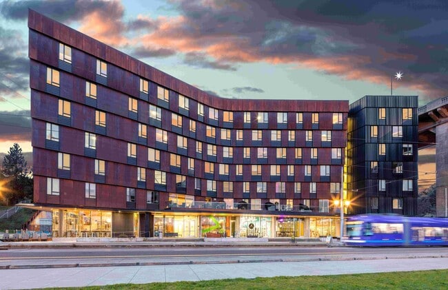 Building Photo - The Emery Apartments