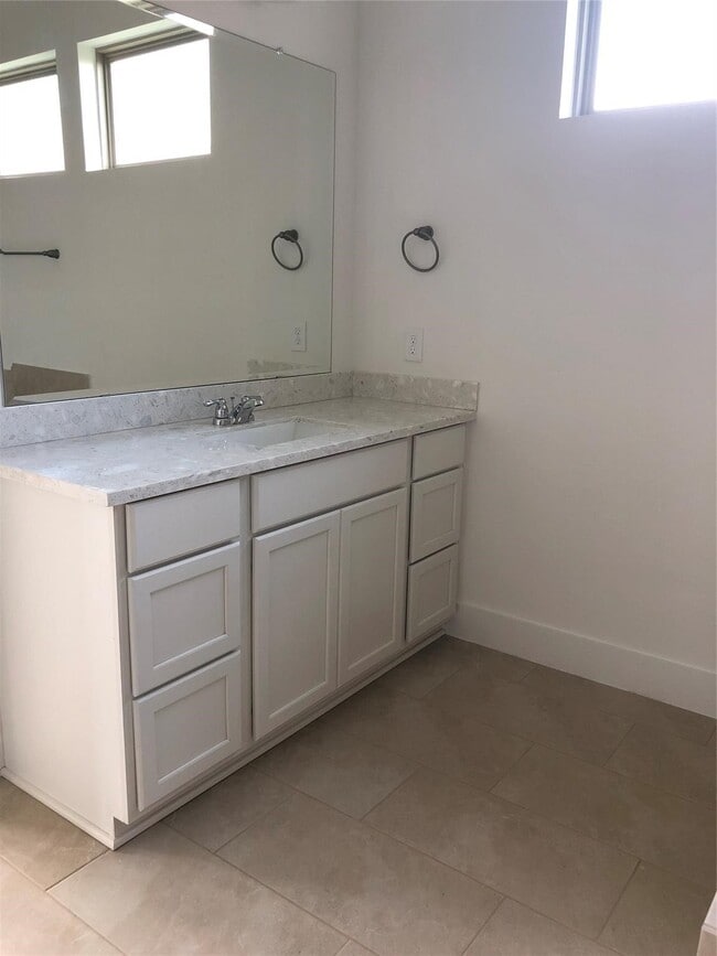 Building Photo - 24607 Bardona Way