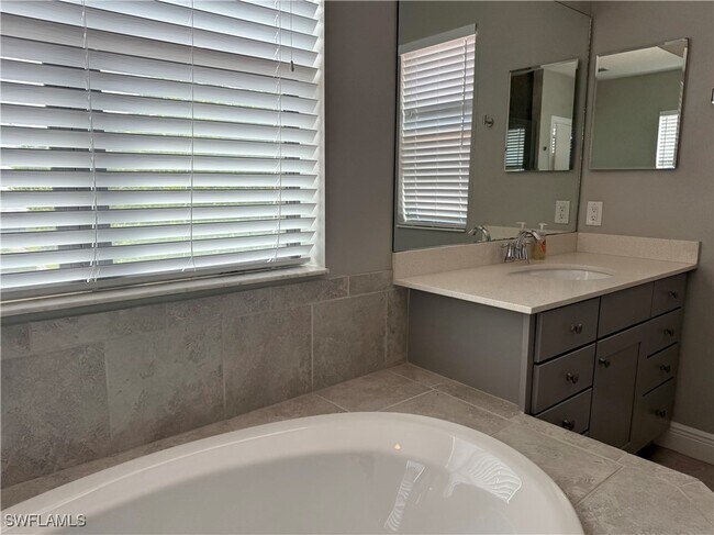 Building Photo - 1338 Kendari Terrace