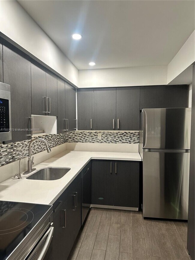 Building Photo - 9449 SW 76th St