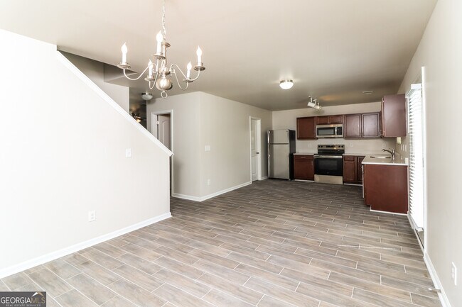 Building Photo - 404 Scenic View Ct