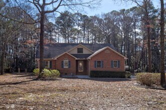 Building Photo - 212 Running Deer Dr